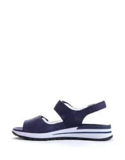Women leather sandals