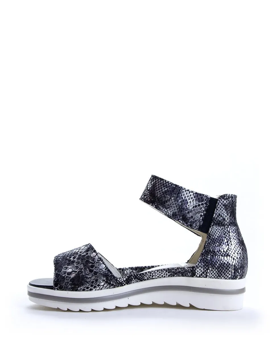 Women leather sandals