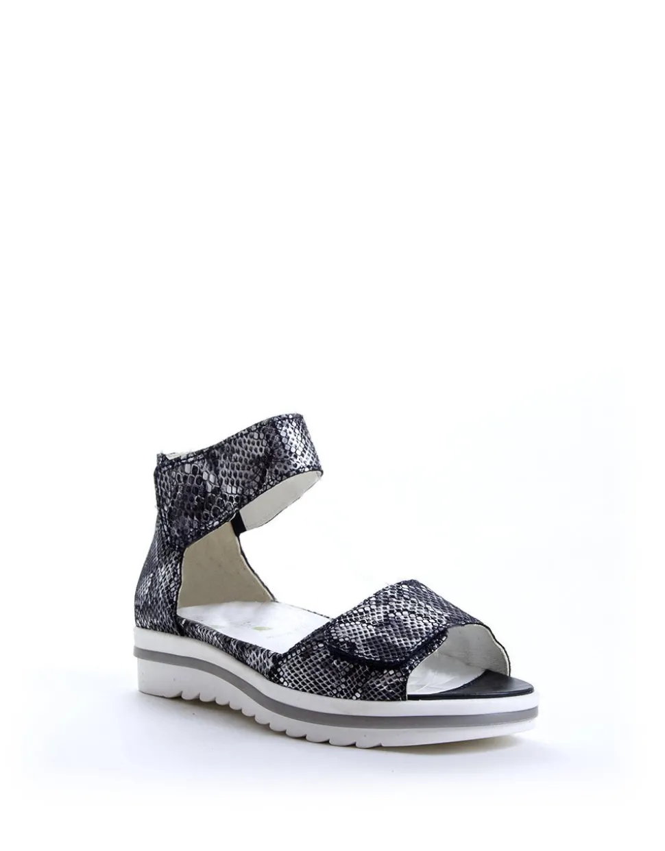 Women leather sandals