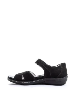 Women leather sandals